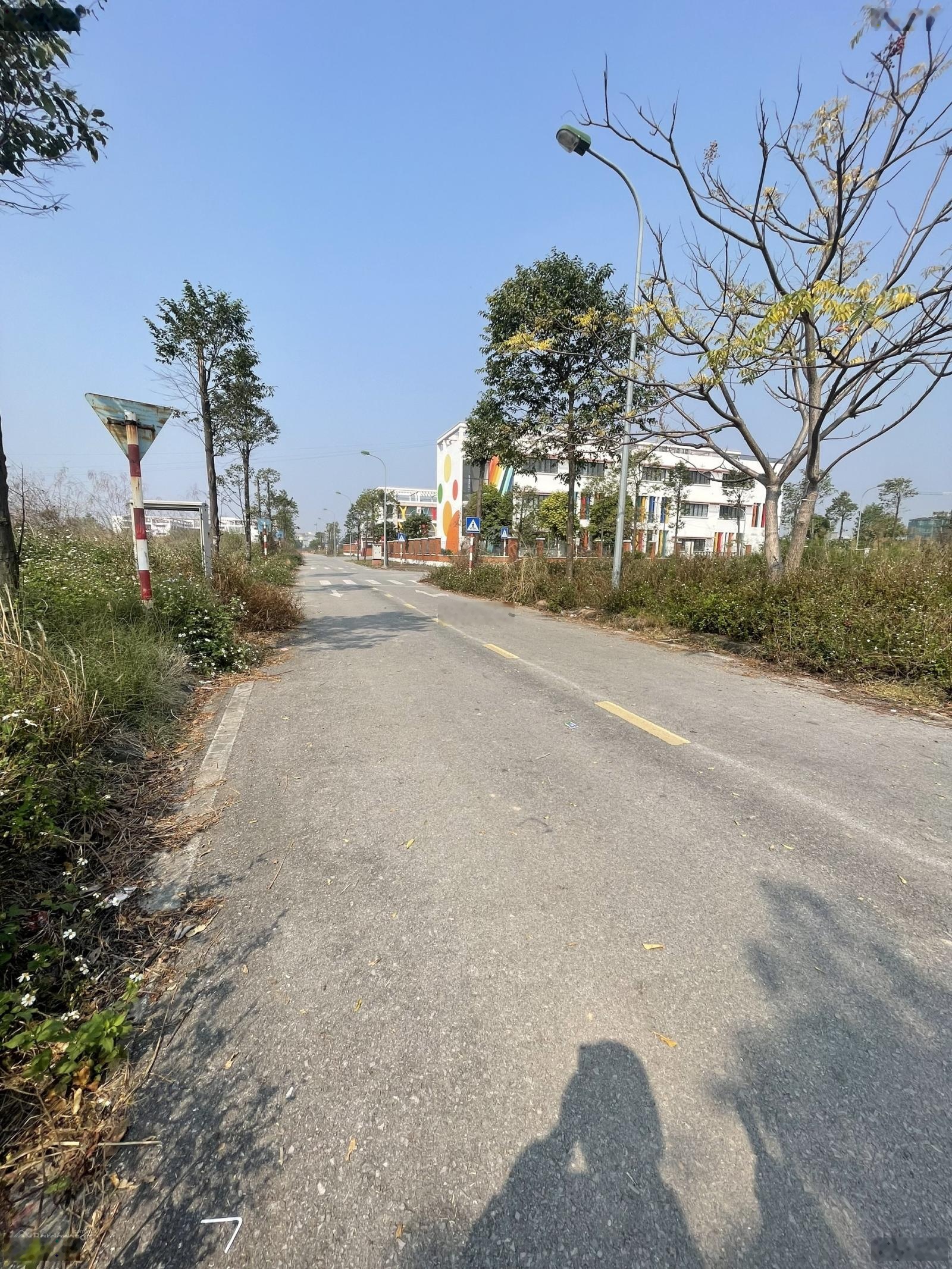 Đất dịch vụ Tây Tựu Giá chỉ 15x triệu/m², view vườn hoa công viên!