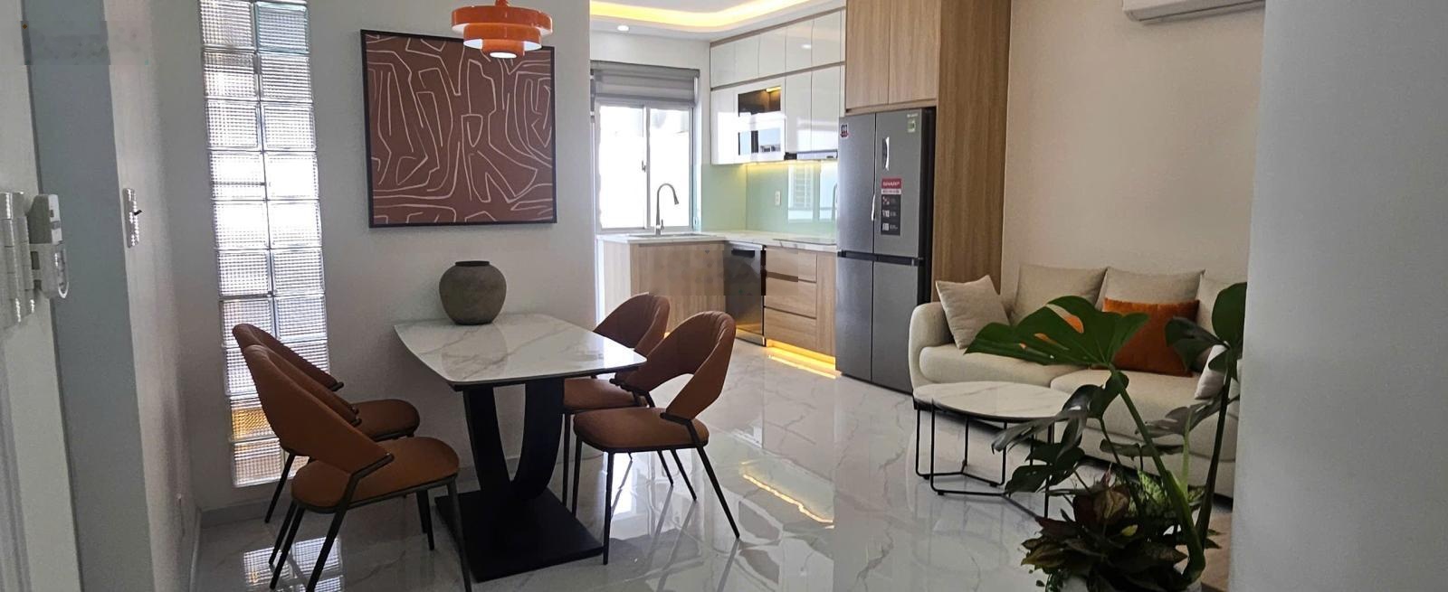 Bán gấp căn hộ khu hưng vượng 2 , thiết kế 2PN, 2WC, diện tích : 60m2 , giá 4,83 tỷ