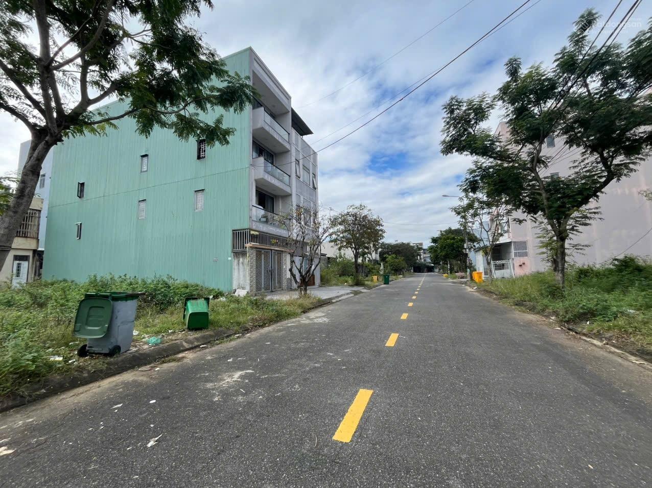 150 m2 đường 7,5 m khu đô thị Phú Mỹ An vị trí đẹp trương minh giảng