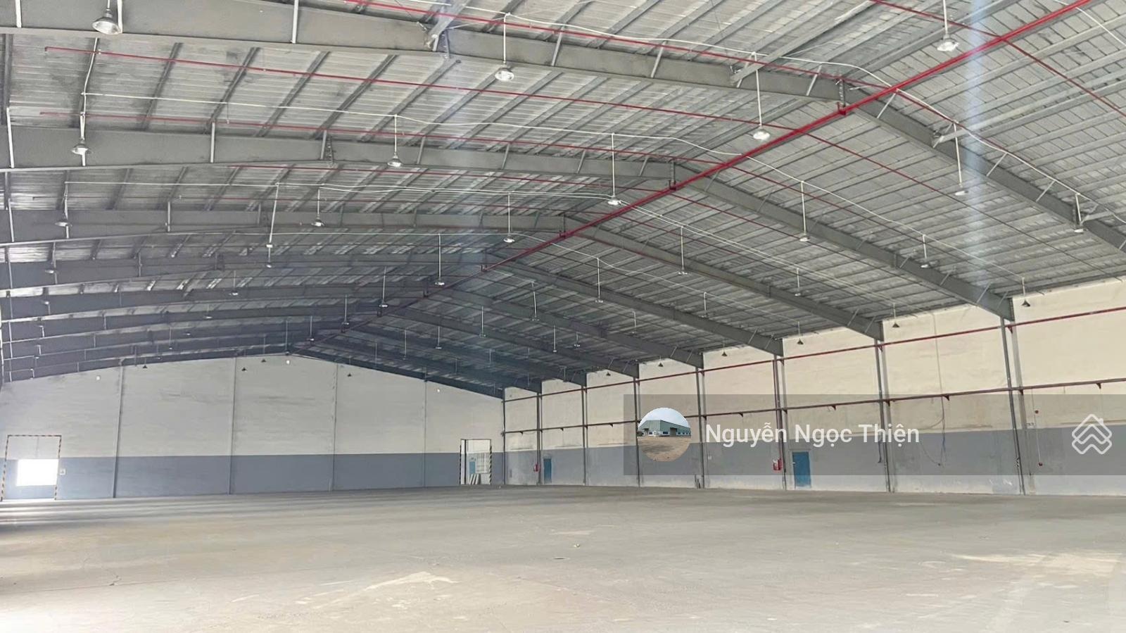 Cho thuê kho 3000m2 gần KCN Cao, Quận 9