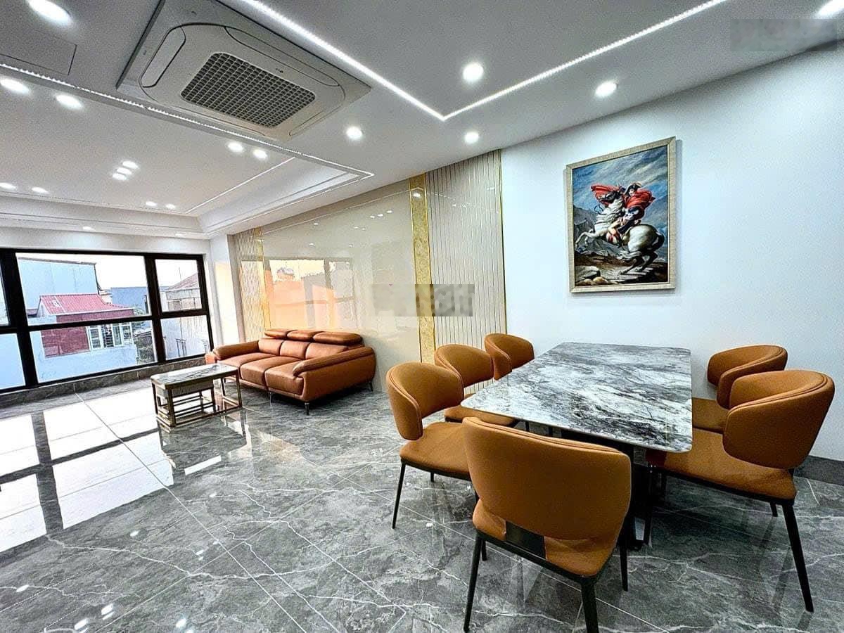 Nhà Đẹp, Ngõ Ô Tô, Thang Máy, Đường Cổ Linh 50m - 6 Tầng - Mt 4.5m