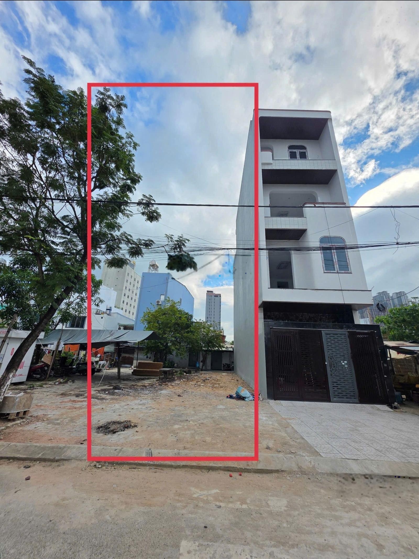 Chủ cần bán gấp lô đất mặt tiền đường Lê Văn Quý sơn trà TPĐN