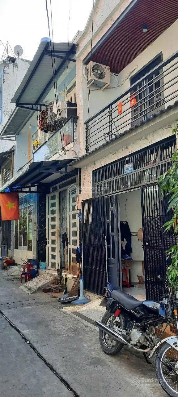 Nhà mặt tiền hẻm xe hơi thông thoáng. dt 4x8. 2 tầng btct. khu gò xoài, lê văn quới. chính chủ bán.