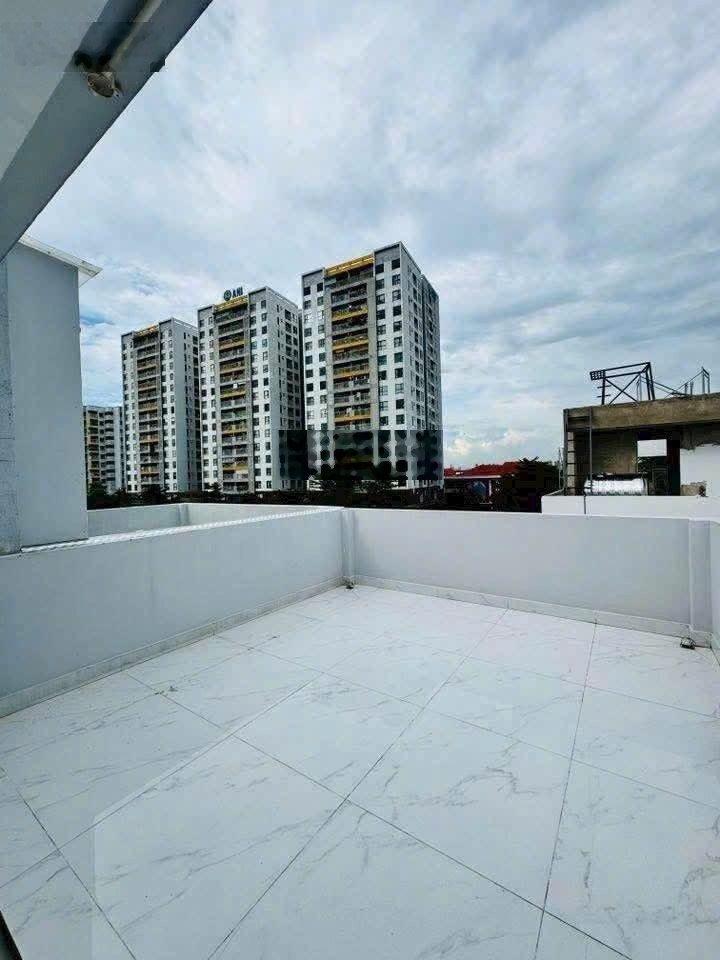 Giảm 600tr, nhà 4 tầng cho thuê 25tr/th, nằm trong khu nhà đồng bộ 85 nền, lê đức thọ phường 15