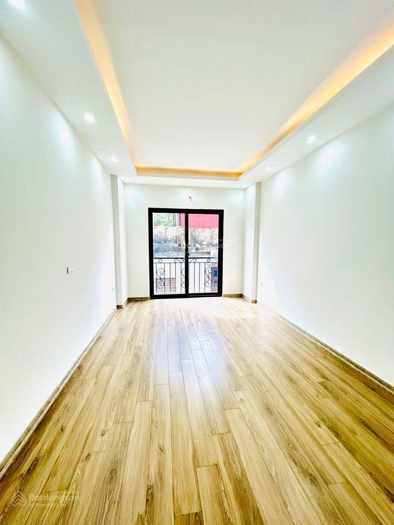 Bán nhà phố đại đồng - vĩnh hưng - ô tô đỗ cổng sổ riêng 32m 5 tầng mới full nội thất giá 7,3 tỷ