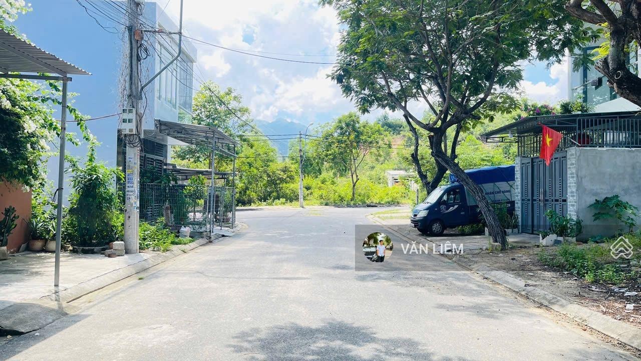 Bán đất KDC Vĩnh Thái Nha Trang giá: 3.5 tỷ (thương lượng nhẹ) diện tích: 74m2 ngang 4m