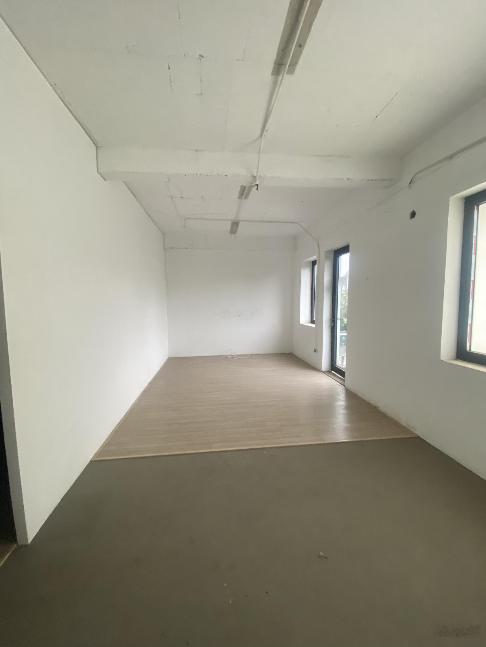 Cho thuê sàn văn phòng kđt Geleximco giá rẻ chỉ từ 4tr/tháng