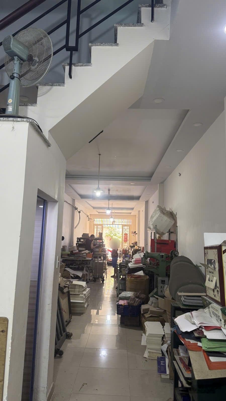 106m2 gần ngay Tân Hương chỉ 6 tỷ 9 TL - 3 tầng 4PN dễ cải tạo CHDV/kho cho thuê