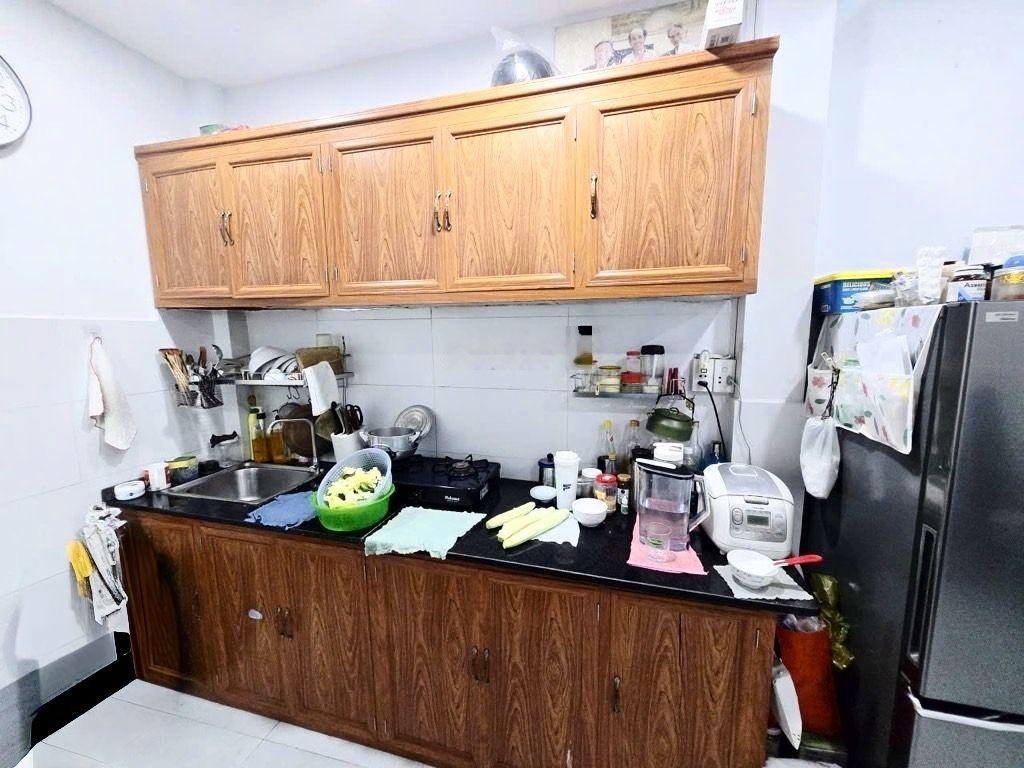 Bán nhà Âu Cơ ngay Bàu Cát 2 tầng 20m2 2 tỷ nhỉnh