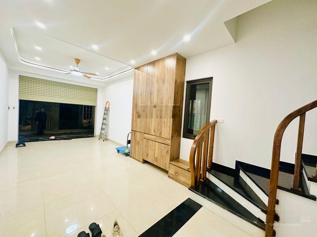 Bán nhà ngọc thuỵ, chỉ một căn duy nhất: 7 tầng thang máy - nhà đẹp như khách sạn 5 sao