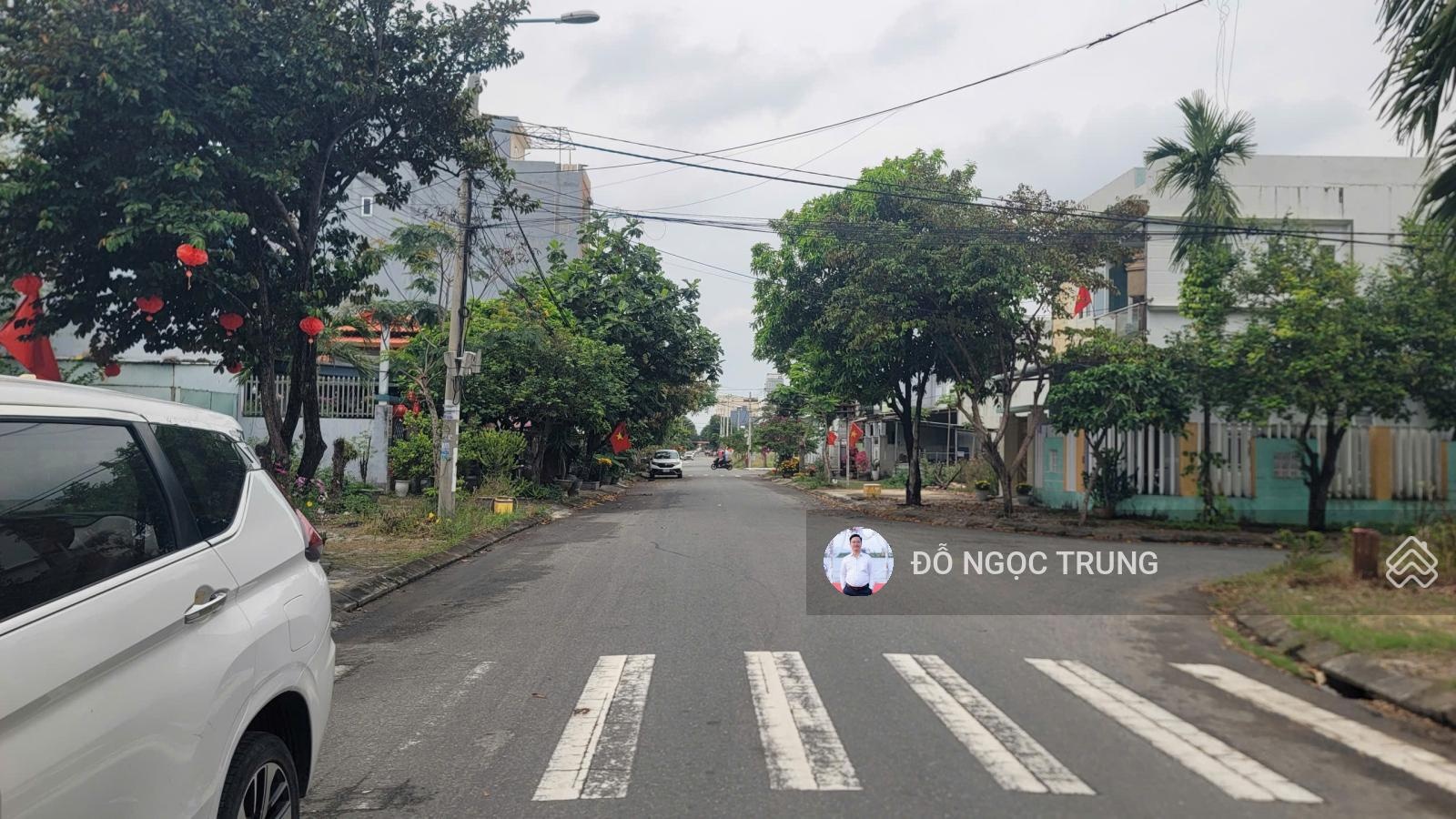 Bán nhà 3 tầng đường Nguyễn Xiễn, P. Ngũ Hành Sơn, ngang 6m gần bãi tắm Sơn Thuỷ, có nhiều tiện ích