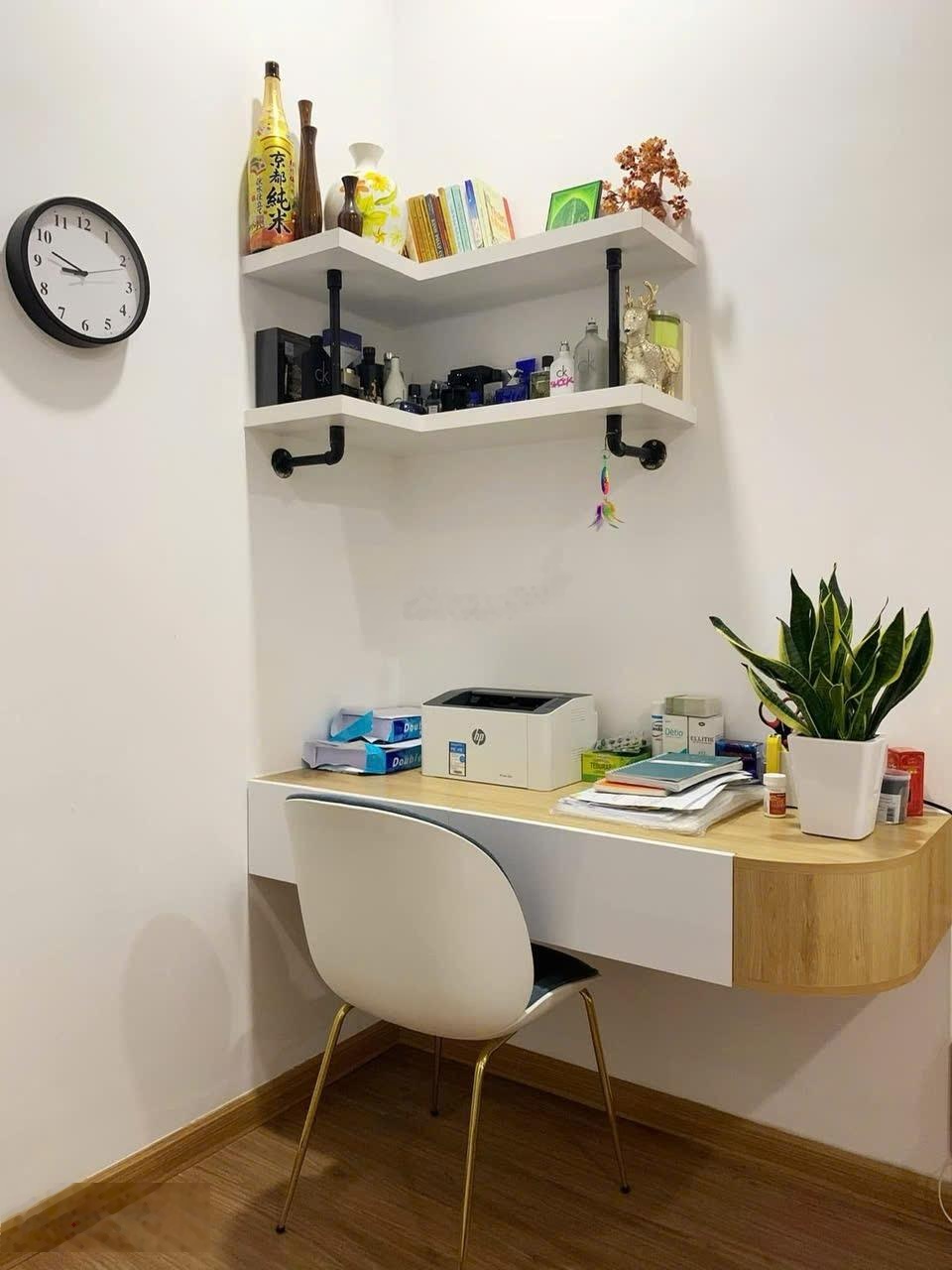 Cho thue Studio 26m2 đầy đủ nội thất chỉ 10tr, chung cư sunrise city North lh 0937781841