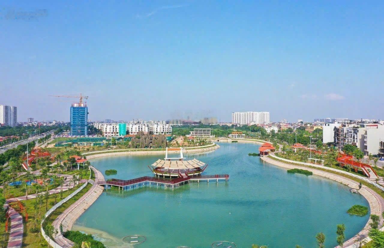 Bán nhanh lô đất đẹp gần công viên Ngọc Thụy, 40m2, MT 4M, ô tô vào đất chỉ 8.9 tỷ, 0967182629