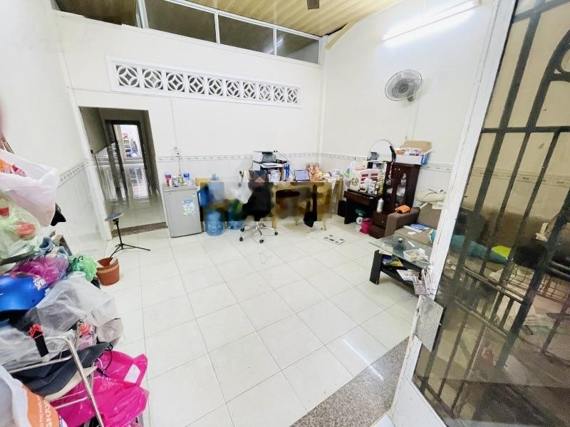 Nhà gần mặt tiền cư xá Ngân hàng Quận 7 75m2 có sân riêng mà nhỉnh 7 tỷ thui