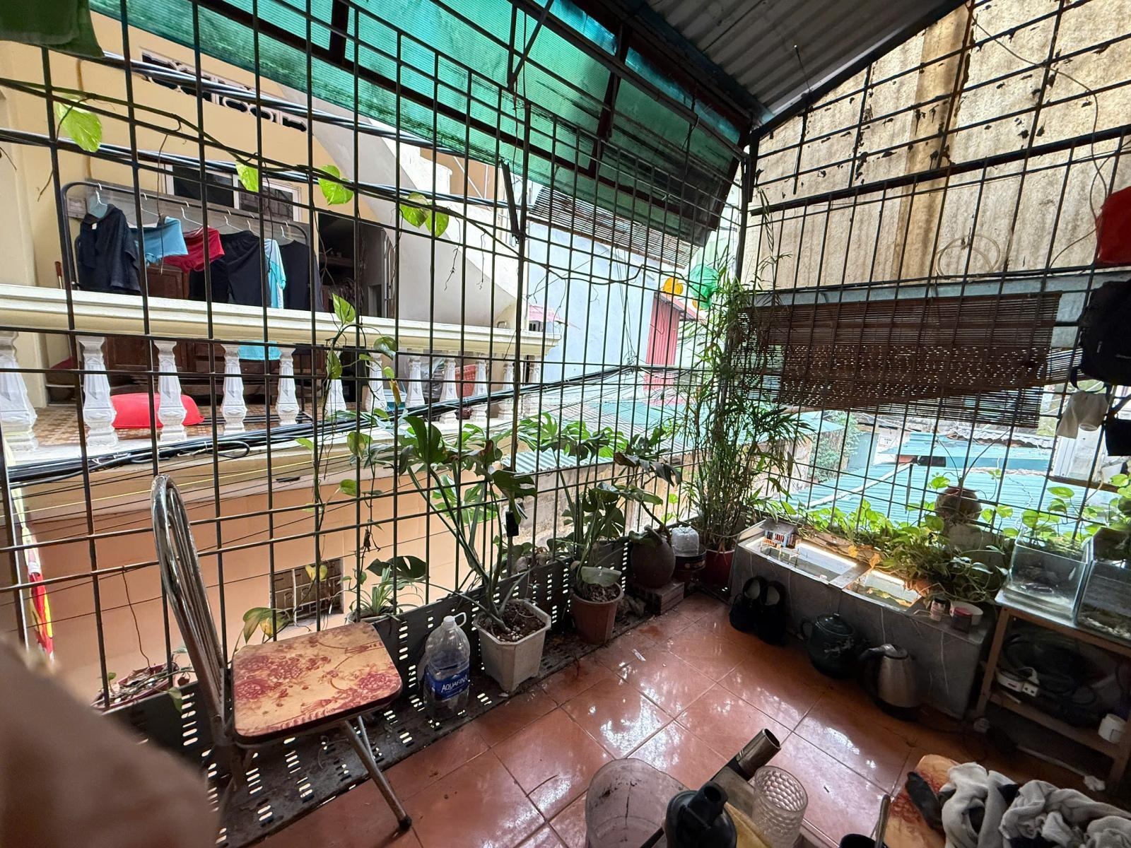 Chính chủ cho thuê nhà riêng, full đồ, ban công thoáng mát tại phố yên lãng