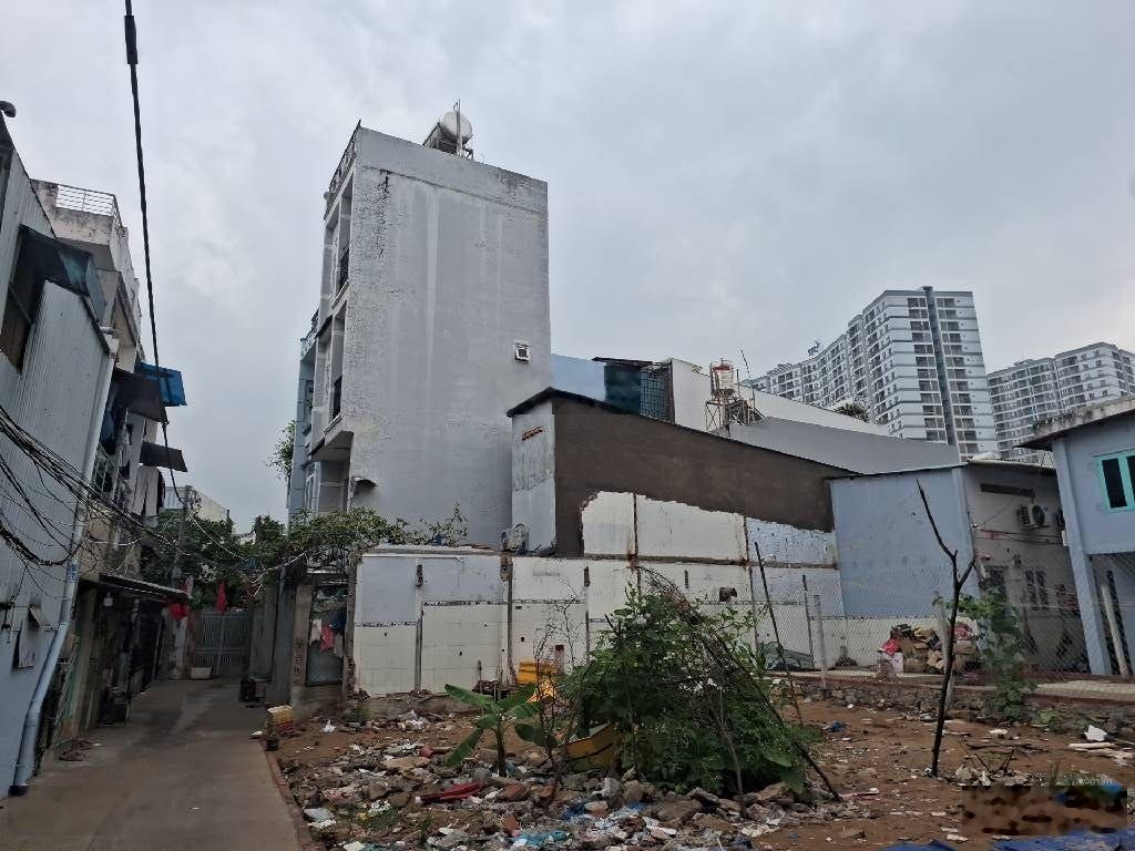 Đất lô góc 2 mt - ngang 5.2m - nở hậu tài lộc chỉ 6 tỷ phường phú thuận quận 7.