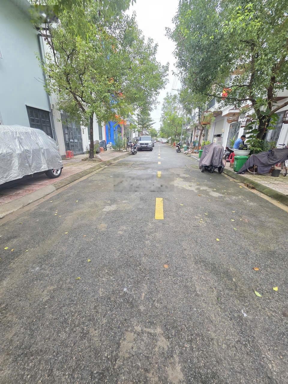 Bán nhà Thạnh Xuân 52 Quận 12 1 trệt 2 lầu đường 9m vỉa hè