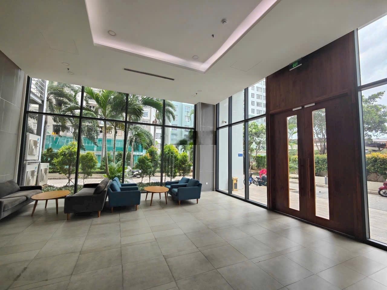 Cần Cho thuê CH 2PN 1WC NTCB - DT 60m2 giá cực tốt chỉ 11tr CC Central Premium Có TTTM Thuận Tiện