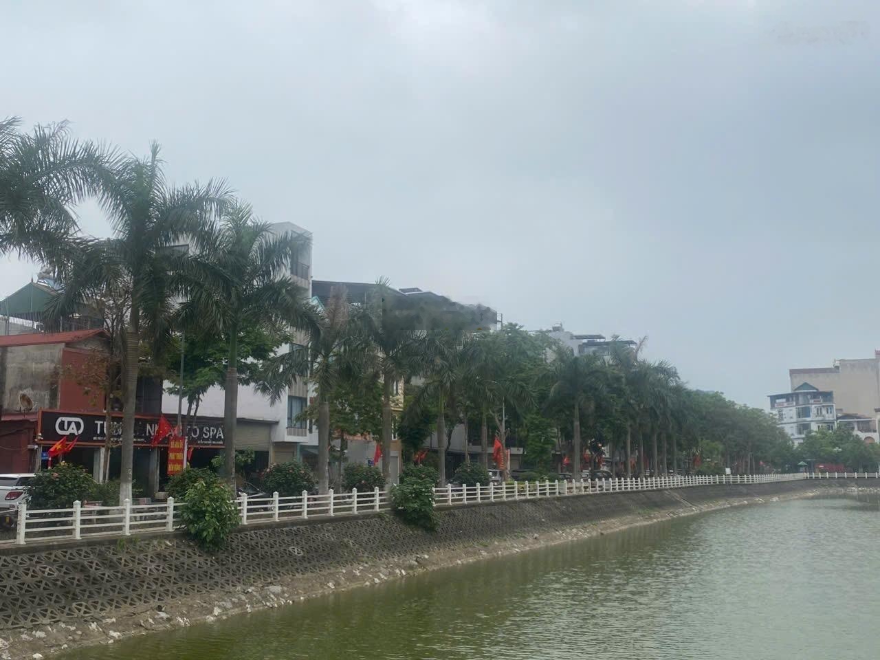 Chính chủ bán gấp mảnh đất phố Phạm Khắc Quảng: DT 85m2 đất, MT 4,5m vị trí kinh doanh, gần trường