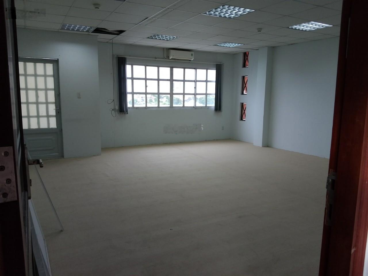 Cho thuê sàn làm văn phòng diện tích 77m2 giá 12tr/tháng đường Ung Văn Khiêm Phường 25 Q Bình Thạnh