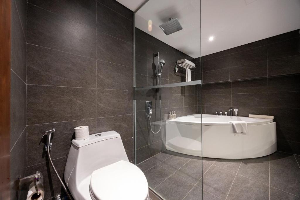 Bán căn hộ cao cấp PentStudio Tây Hồ Sở hữu bất động sản ven Hồ Tây, giá từ 16 tỷ