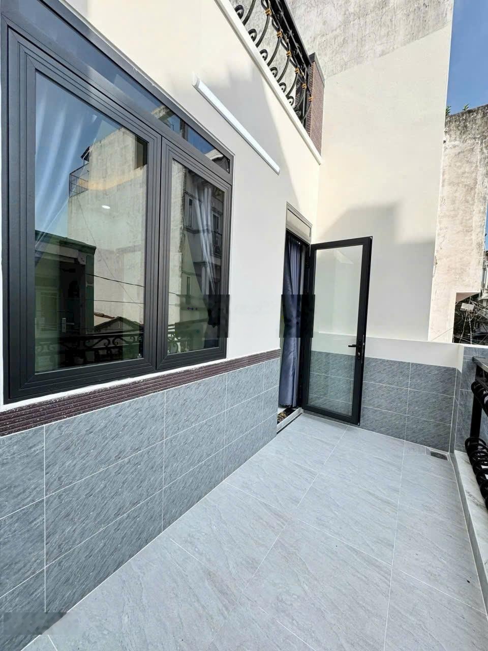 Cho thuê nhà phố khu VIP Lê Văn Quới