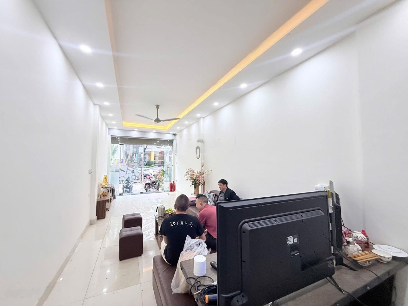 Bán nhà mặt phố vạn phúc - trung tâm ba đình-vị trí đẹp - kinh doanh - dòng tiền