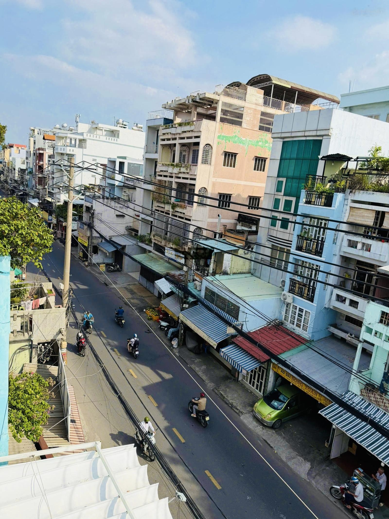 Chính chủ bán hoặc cho thuê nhà mt lạc long quân q11 5 tầng mới p.3, quận 11