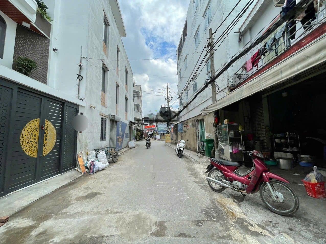 Bán nhà đường số 11 bhh dt 415m lửng + 3 lầu hẻm nhựa 5m thông giá 7.9 tỷ thương lượng