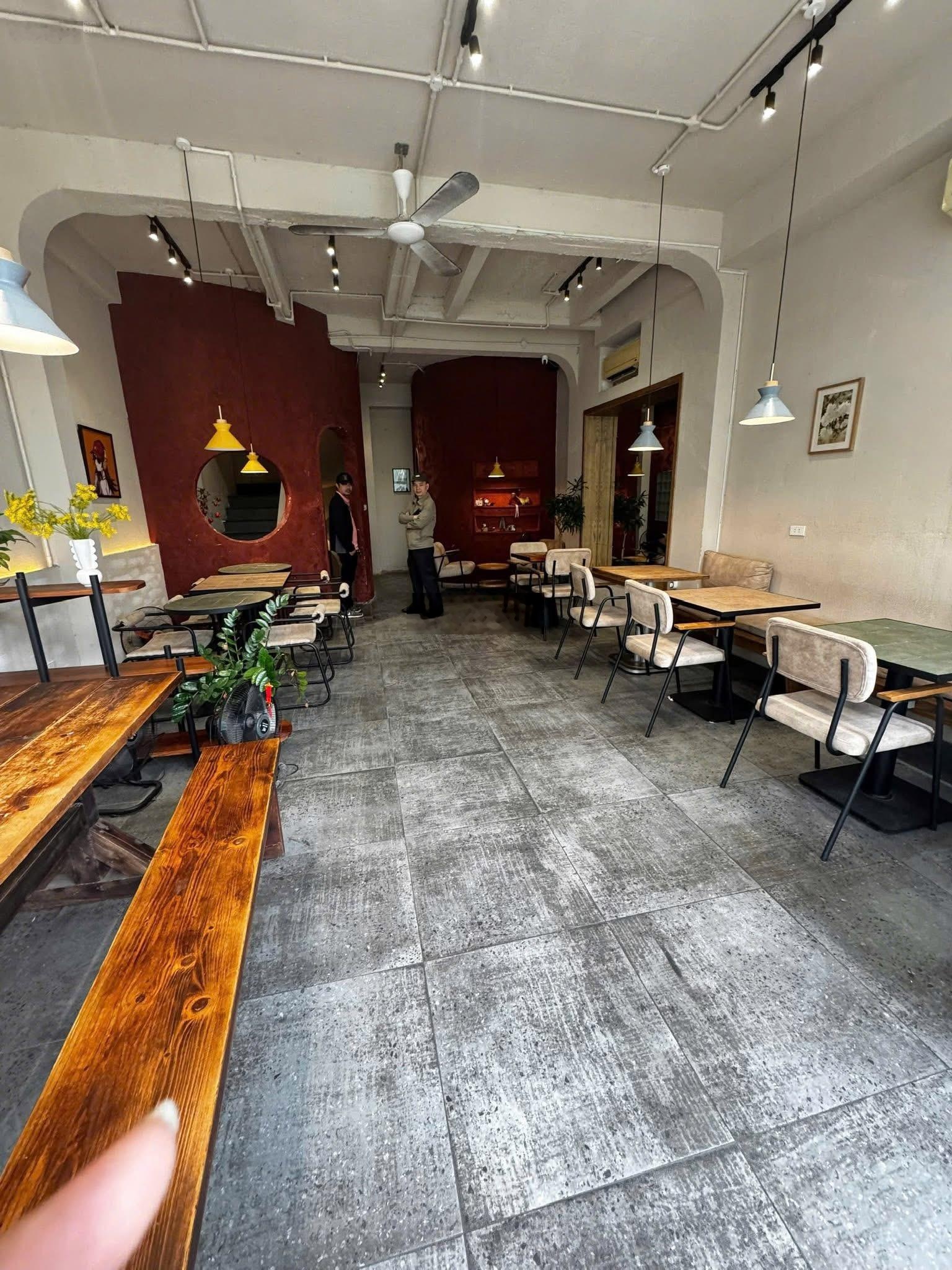 Chính chủ nhờ em cho thuê nhà mặt phố Nguyễn Văn Lộc, cho làm nhà hàng