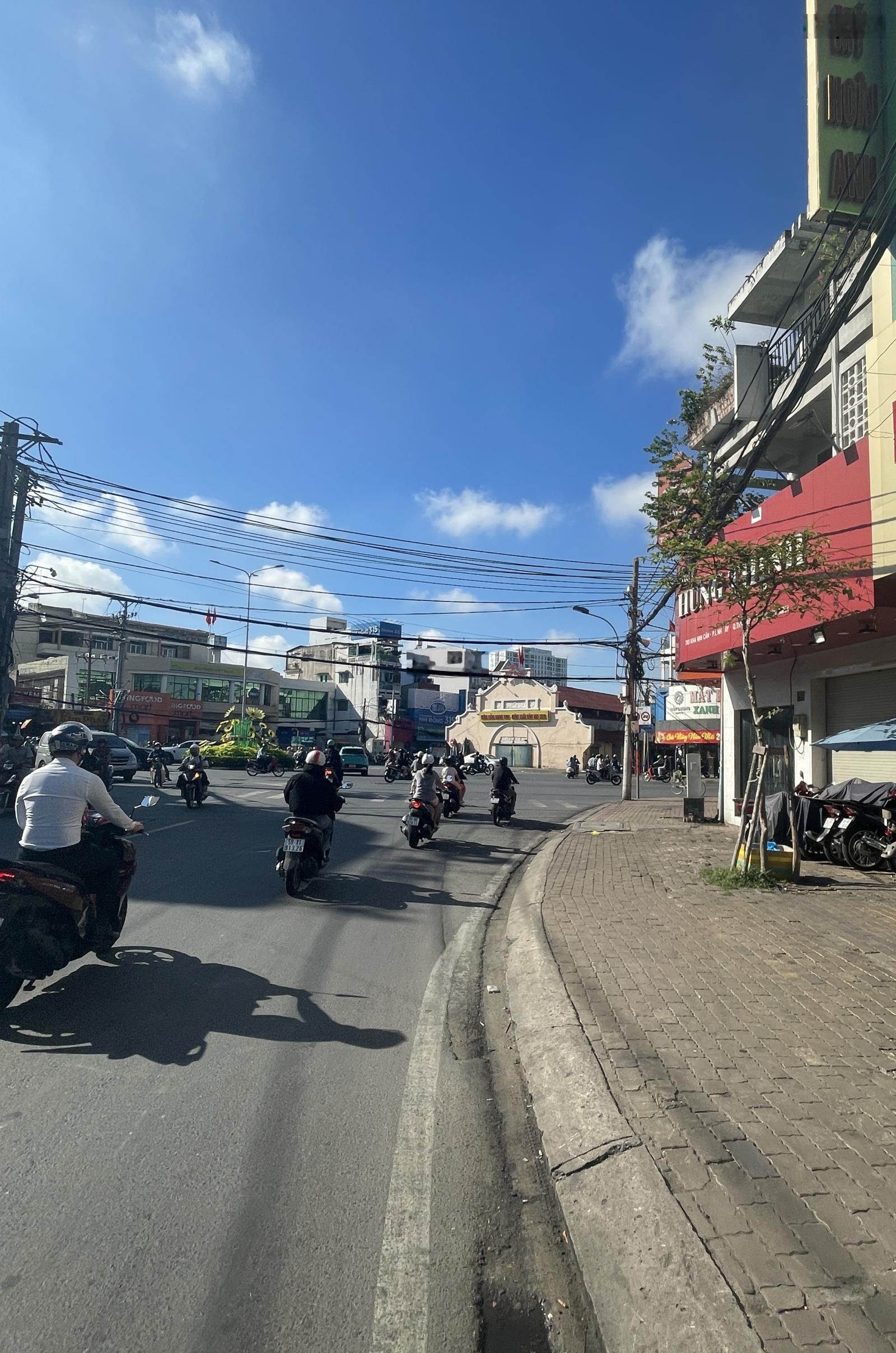 Nhà MT - P. Linh Tây - Giá tốt nhất khu vực. 5 Lầu - 5PN - đường 8.5m có lề -Chỉ 6.9tỷ