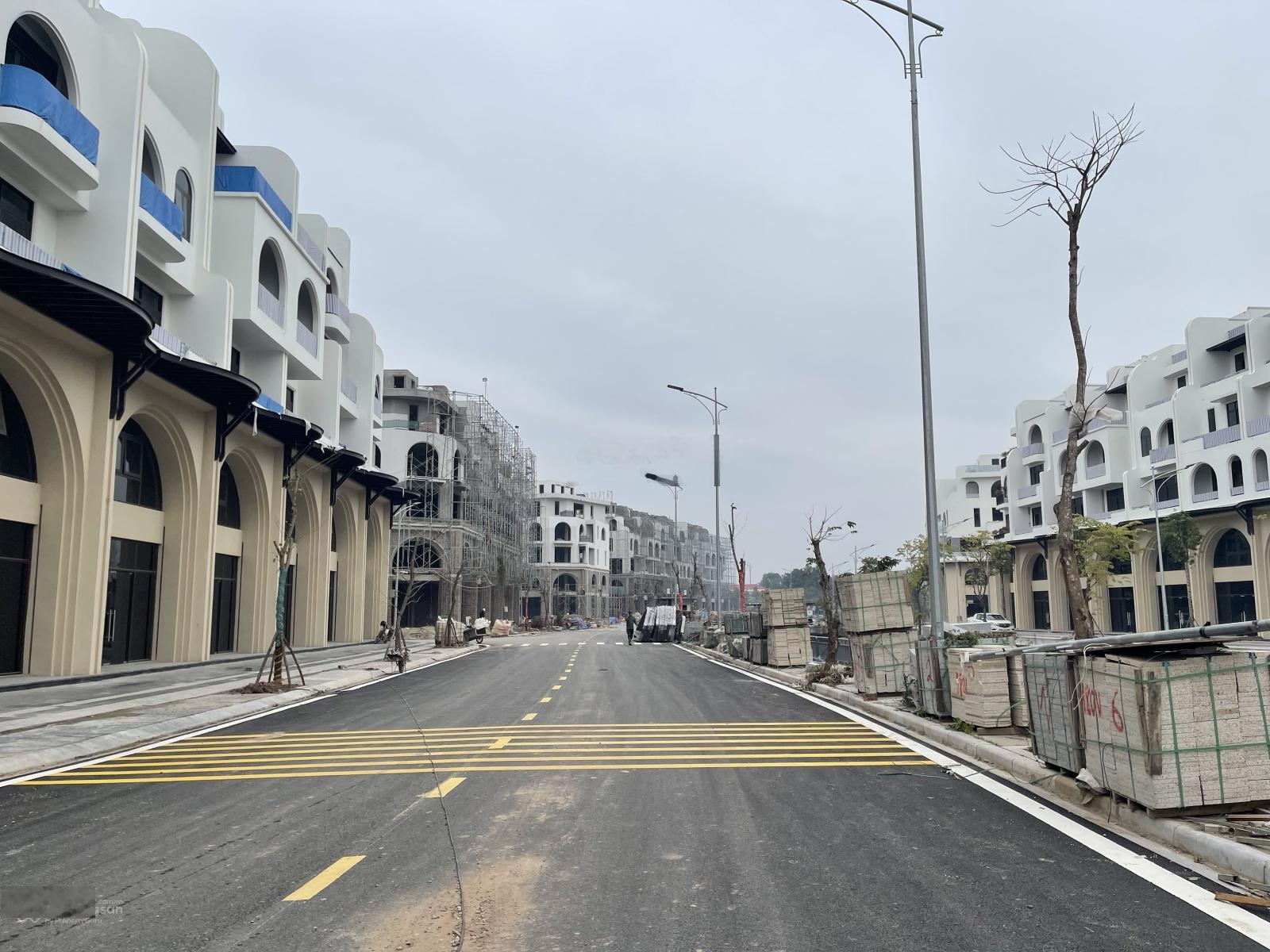 Hàng Cực Hot! Bán gấp lô biệt thự DT 160m2. MT 8m. Xây 4T. Nhà 2 mặt đường. LH 0986459066