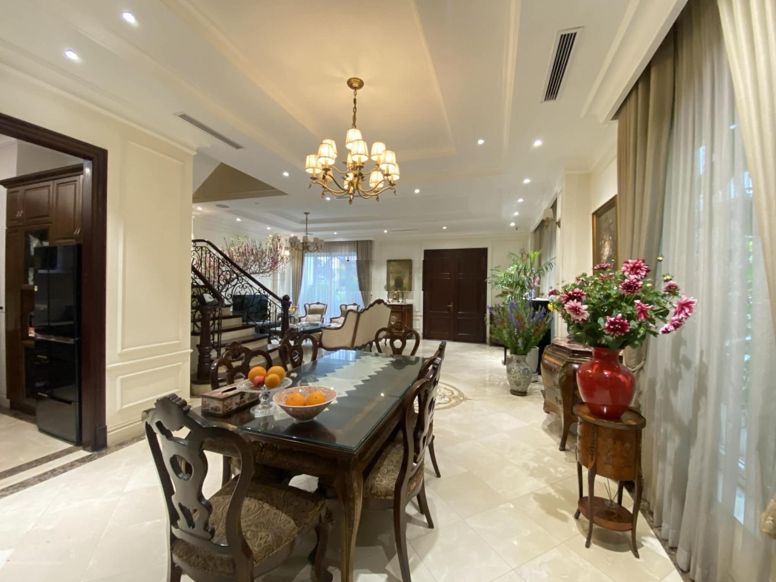 Biệt thự song lập anh đào vinhomes riverside vượng khí trường tồn .