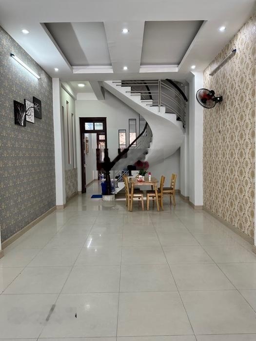 Mặt tiền kinh doanh 4 tầng nguyễn văn quá gần 100m2 đang cho thuê 25tr/tháng