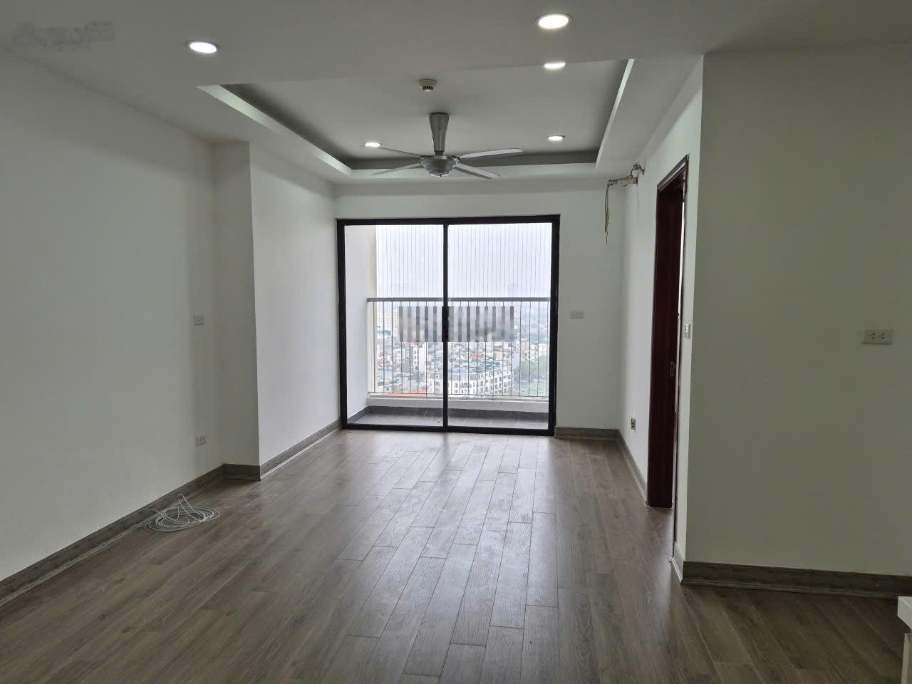 Chính chủ bán căn hộ DT 63.3m2, nội thất mới, Tòa C Vina2, Khu ĐT Kim văn Kim lũ, HN