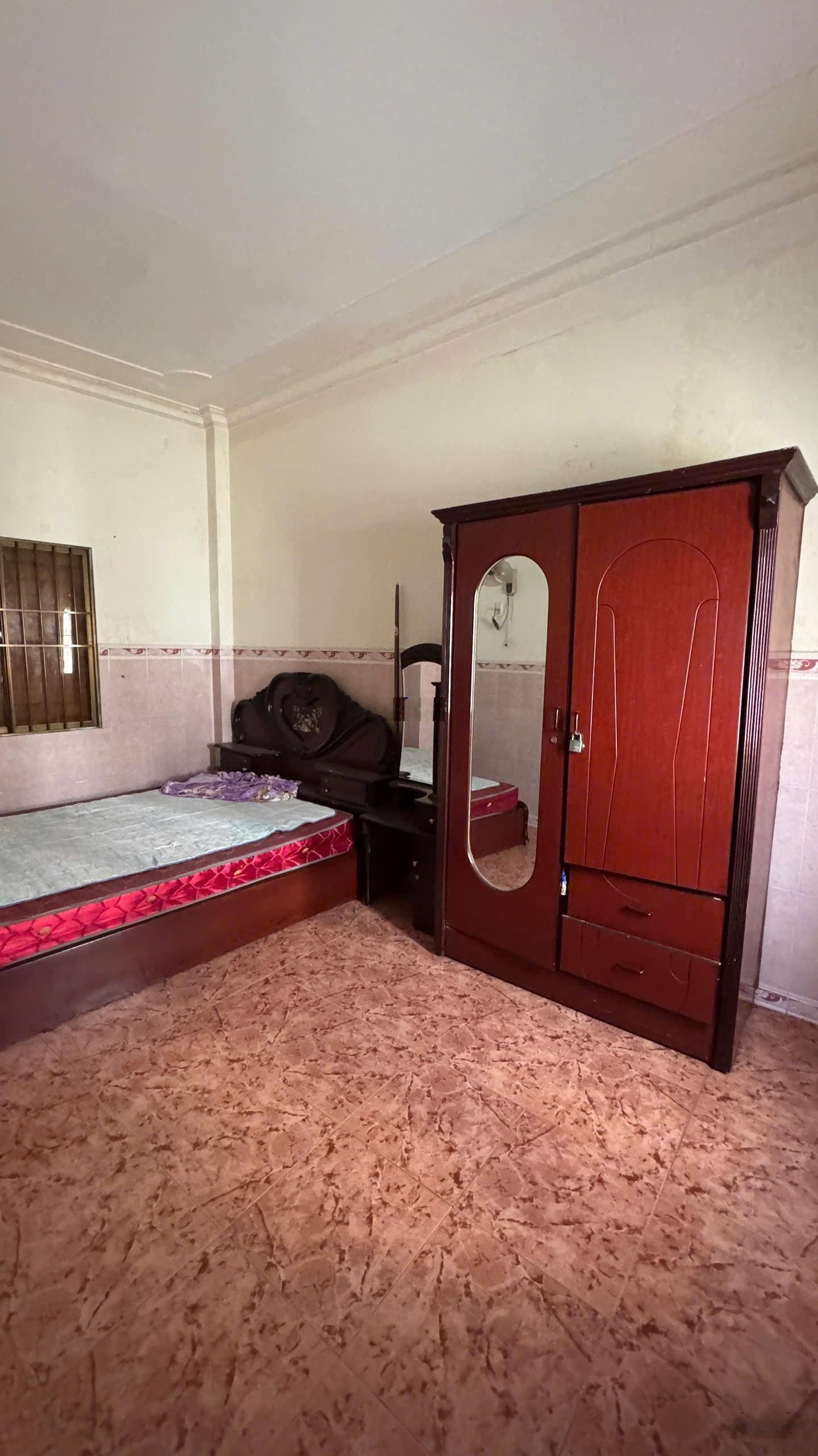 Bán nhà mặt tiền kinh doanh Lê Quý Đôn 49m2 ngang 5,6m giá chỉ 9,6 tỷ