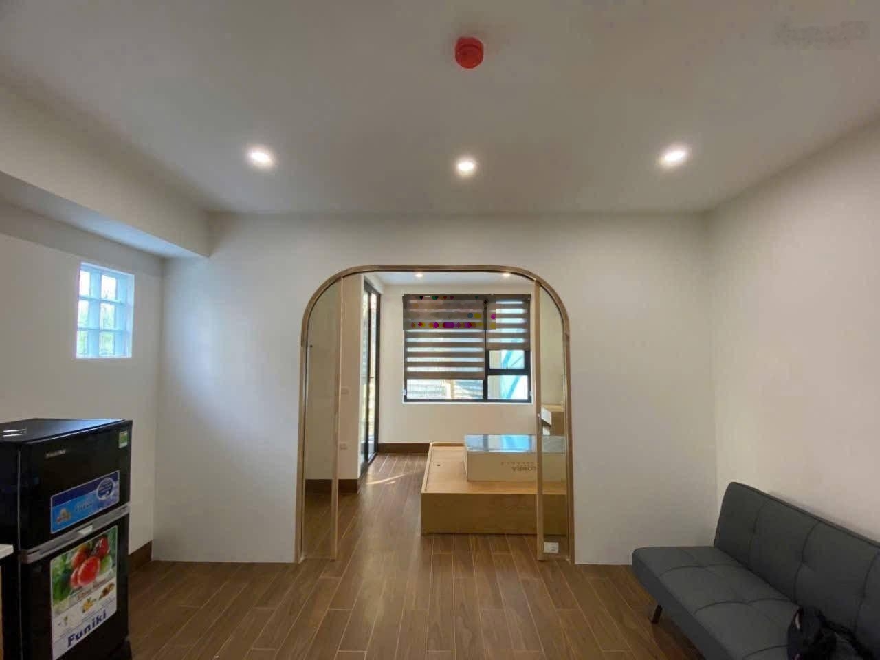 Bán gấp CCMN Phố Thái Thịnh, Mặt ngõ ba gác tránh, Thông đường Láng dòng tiền 1 tỷ/năm:82m*8 Tầng