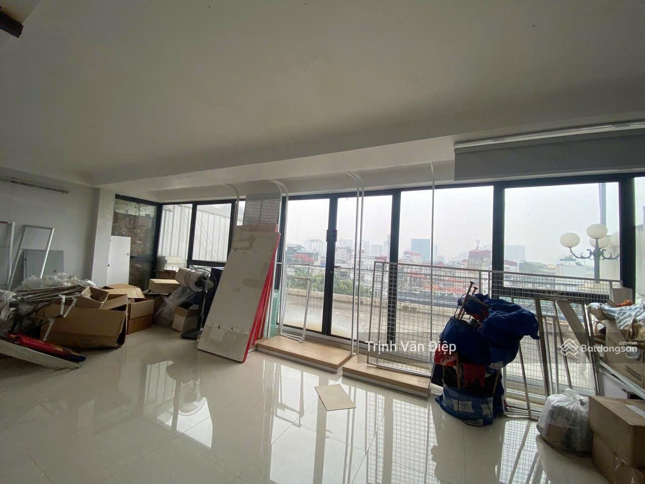 Cho thuê toà nhà mặt phố Đào Tấn, Ngọc Khánh, Ba Đình 52m 5 tầng mặt tiền 8m