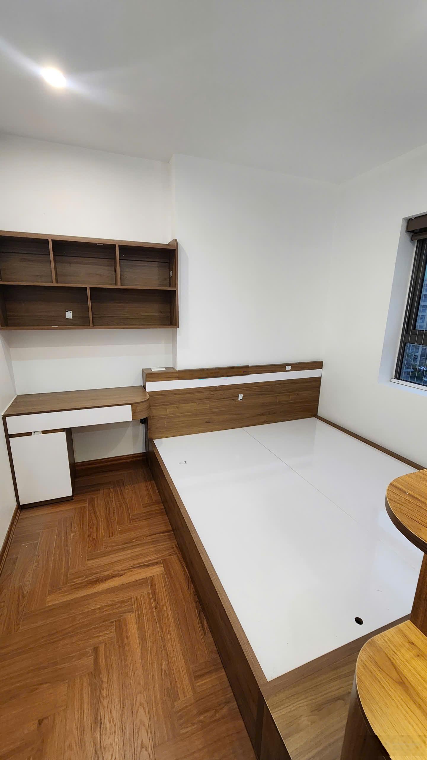 Chính chủ cần bán căn 3 ngủ V8 The Vesta FULL đồ, khách thiện chí em bán luôn đang cần tiền