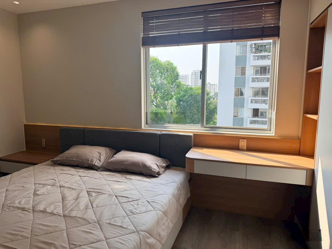 GẤP. Chủ gửi bán gấp trong tháng căn hộ Mỹ Khánh 4A, căn góc, nội thất cao cấp, giá 11,9 tỷ