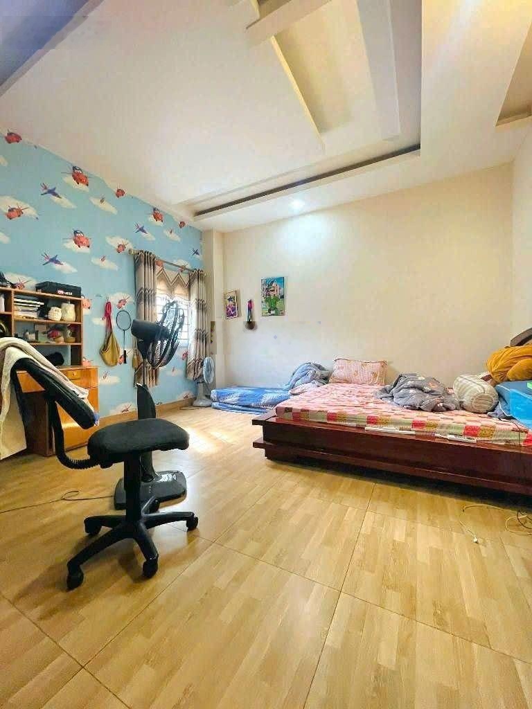 Biệt thự 232m2 ngay Lê Văn Quới, Mã Lò, ngang 9,6 dài 27m chính chủ giá 17,9 tỷ còn thương lượng