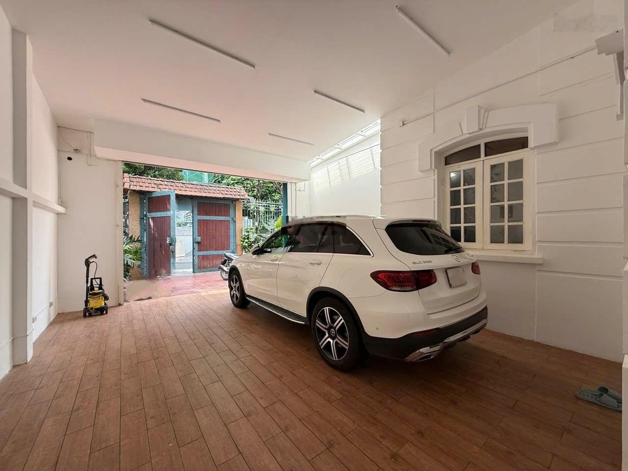 Bán Villa Ngô Bệ 440m² 3 tầng - 65 tỷ - biệt thự cộng hòa gần ga tân sơn nhất