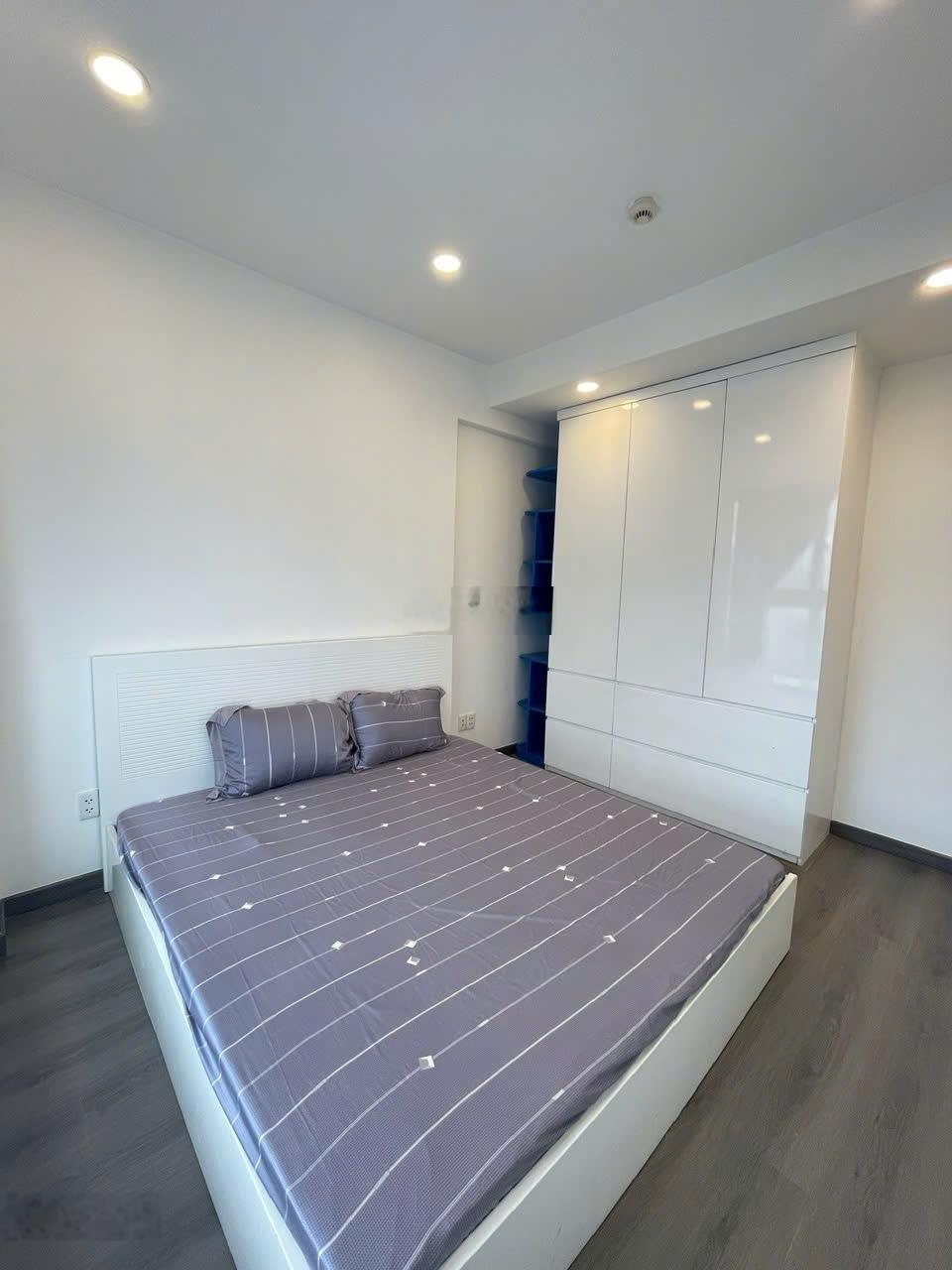 GẤP. Chủ gửi bán gấp căn hộ Scenic Valley 1 - 77m2 căn góc lầu cao, sổ hồng, giá 7,380 tỷ