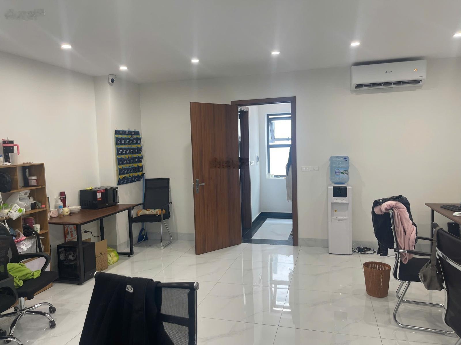 Cho thuê 5 căn Liền kề Vân Canh, cuối đường Trịnh Văn Bô, thang máy, oto đỗ tránh.