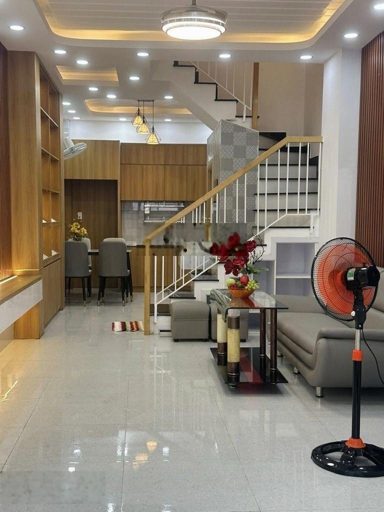 Nhỉnh 6tỷ - giá tốt nhất đường phan huy ích - 4 tầng 5 phòng ngủ - hèm xe tải 8m