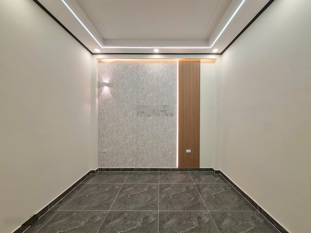 Nhà mới hoàn thiện 1/tl31 q.12 | sát ngã tư ga chợ cầu đồng