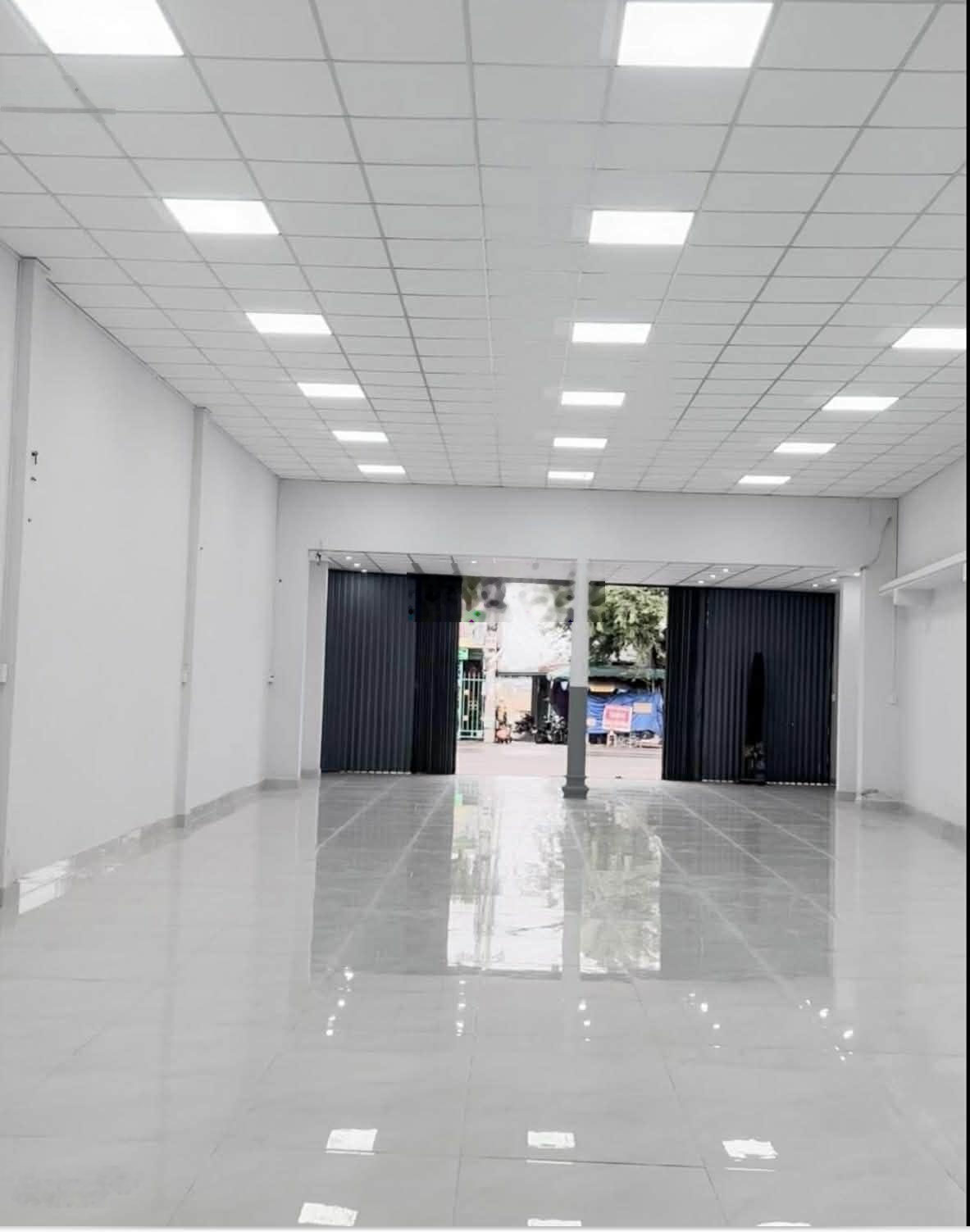 Cho thuê NP tại 807-809 Hùng Vương, 15 triệu, 220m2