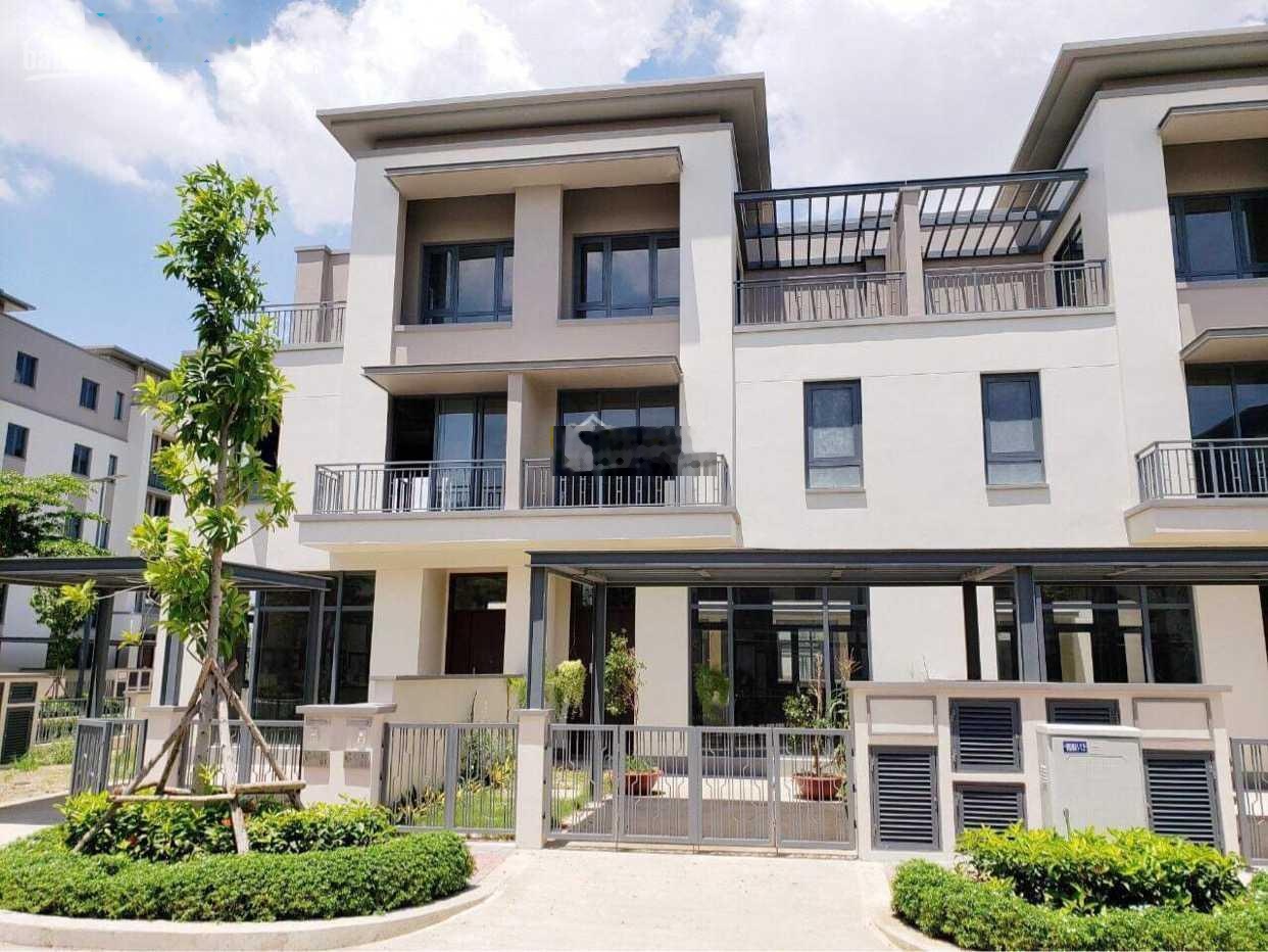 Bán nhà phố 2MT gần cổng 1B, gần Clubhouse. View trước sau đẹp, nhà mát.