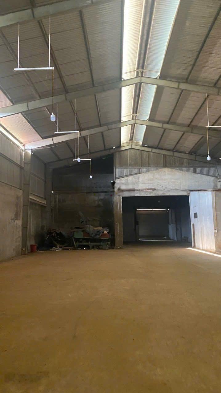 Cho thuê kho 1100m2 mặt tiền Quốc Lộ 14, Buôn Ma Thuột