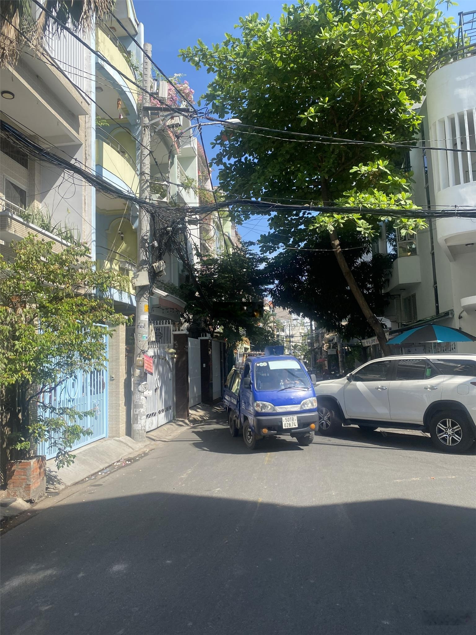 Bán nhà HXH đường Hậu Giang, phường 4 Tân Bình, (4.5*20), sân bay TSN